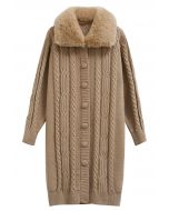 Cardigan long boutonné en tricot torsadé avec col en fausse fourrure, camel