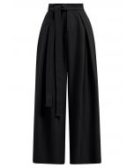 Pantalon droit avec poches latérales et ceinture fixe en noir