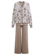Ensemble cardigan et pantalon en tricot boutonné à imprimé abstrait en camel