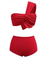 Ensemble de bikini texturé noué à une épaule en rouge