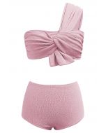 Ensemble de bikini texturé noué à une épaule en rose