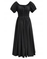 Robe midi froncée à manches bouffantes et col carré en noir