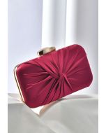 Pochette en satin noué et froncé en bordeaux