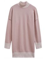 Robe pull en tricot à rayures contrastées et col montant en rose poudré