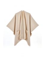 Poncho à ourlet frangé et poche Whisper Soft en beige clair