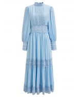 Robe longue en dentelle ajourée de style victorien en bleu layette