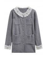 Cardigan en tricot à poches plaquées et encolure à pétales 3D en gris