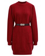 Robe pull courte avec ceinture et poches plaquées en rouge